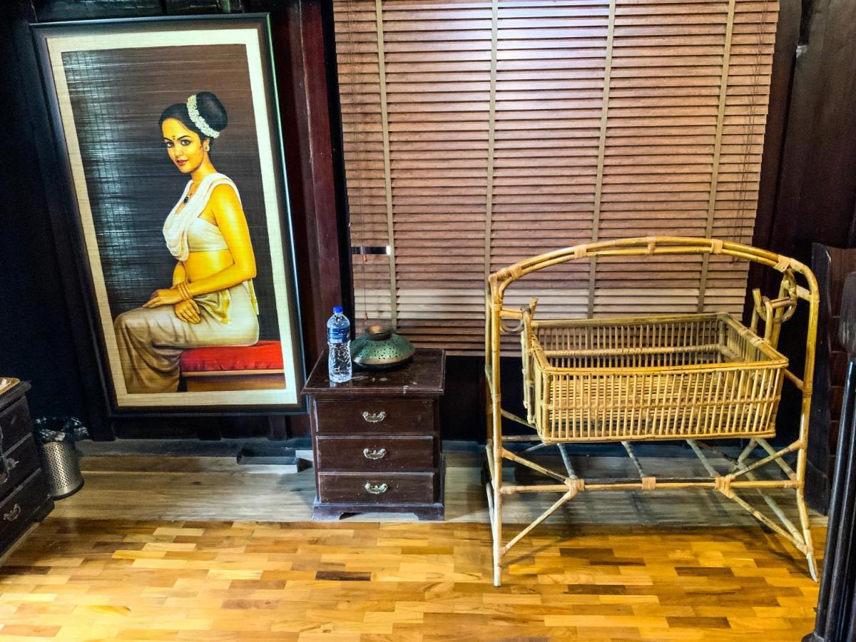 คาสติลโย เดอ วูด Hotel Kottakamboor ภายนอก รูปภาพ
