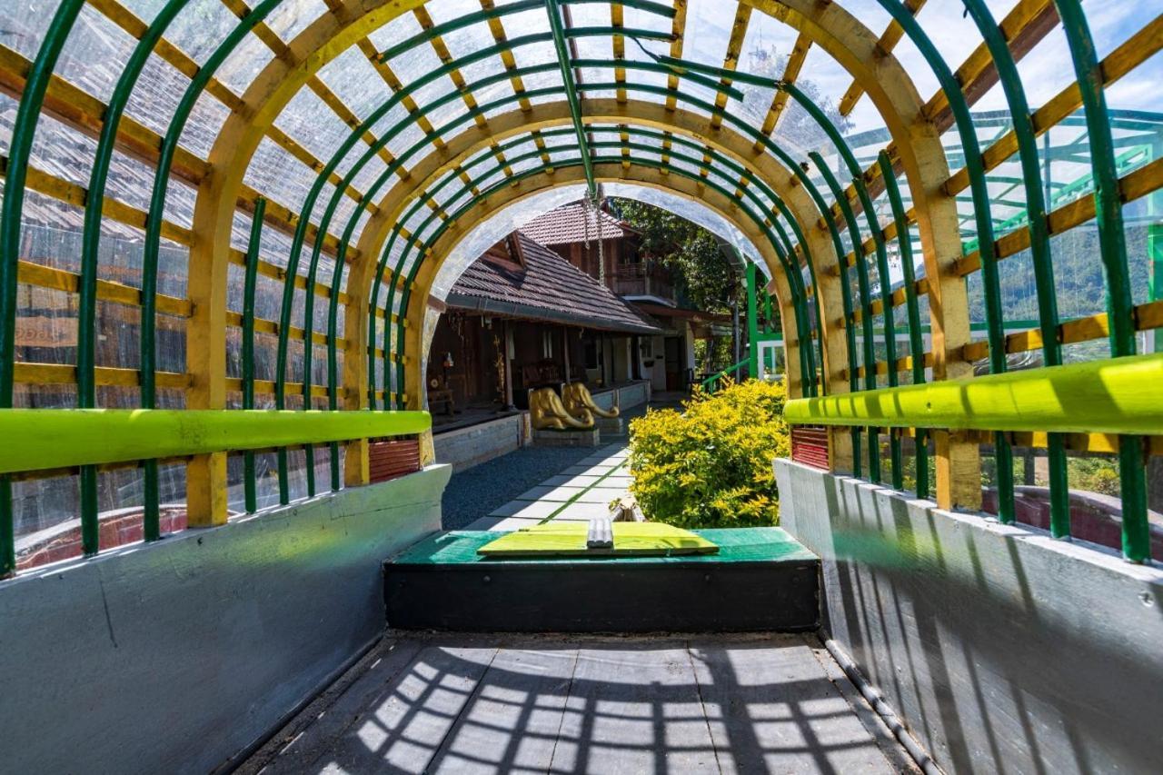 คาสติลโย เดอ วูด Hotel Kottakamboor ภายนอก รูปภาพ