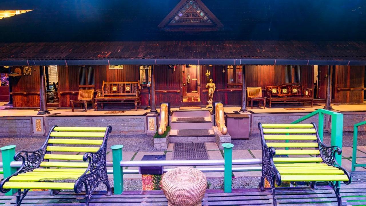 คาสติลโย เดอ วูด Hotel Kottakamboor ภายนอก รูปภาพ